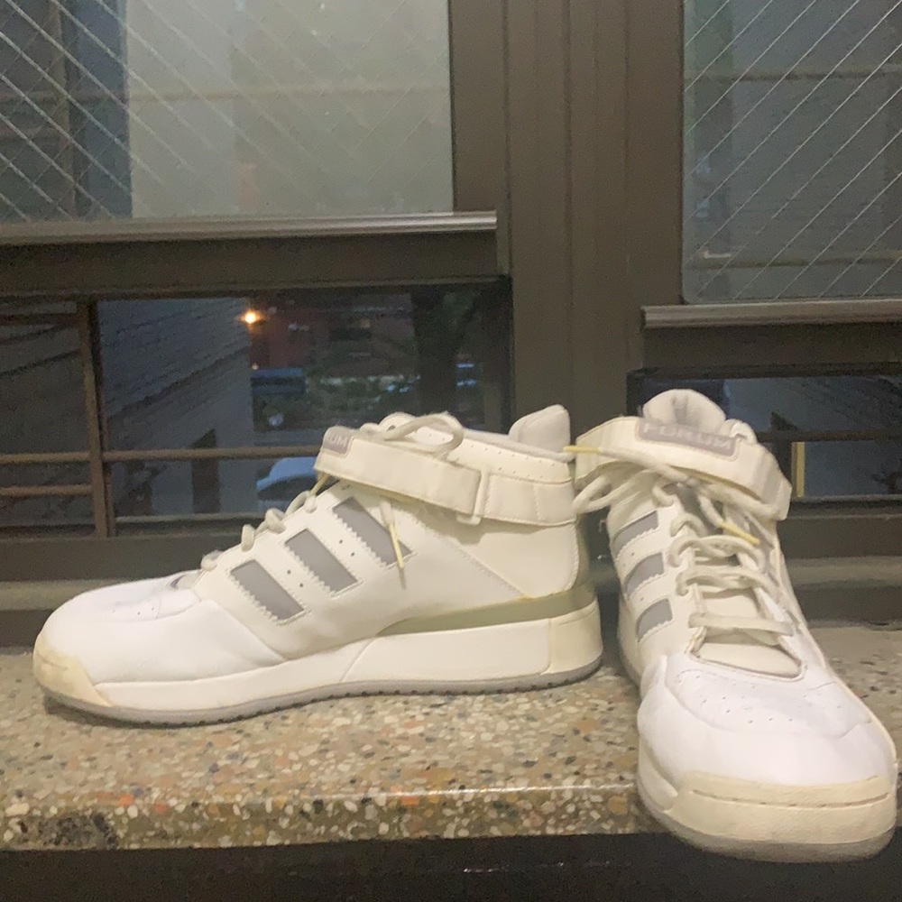 Adidas - Picture 3 of 8